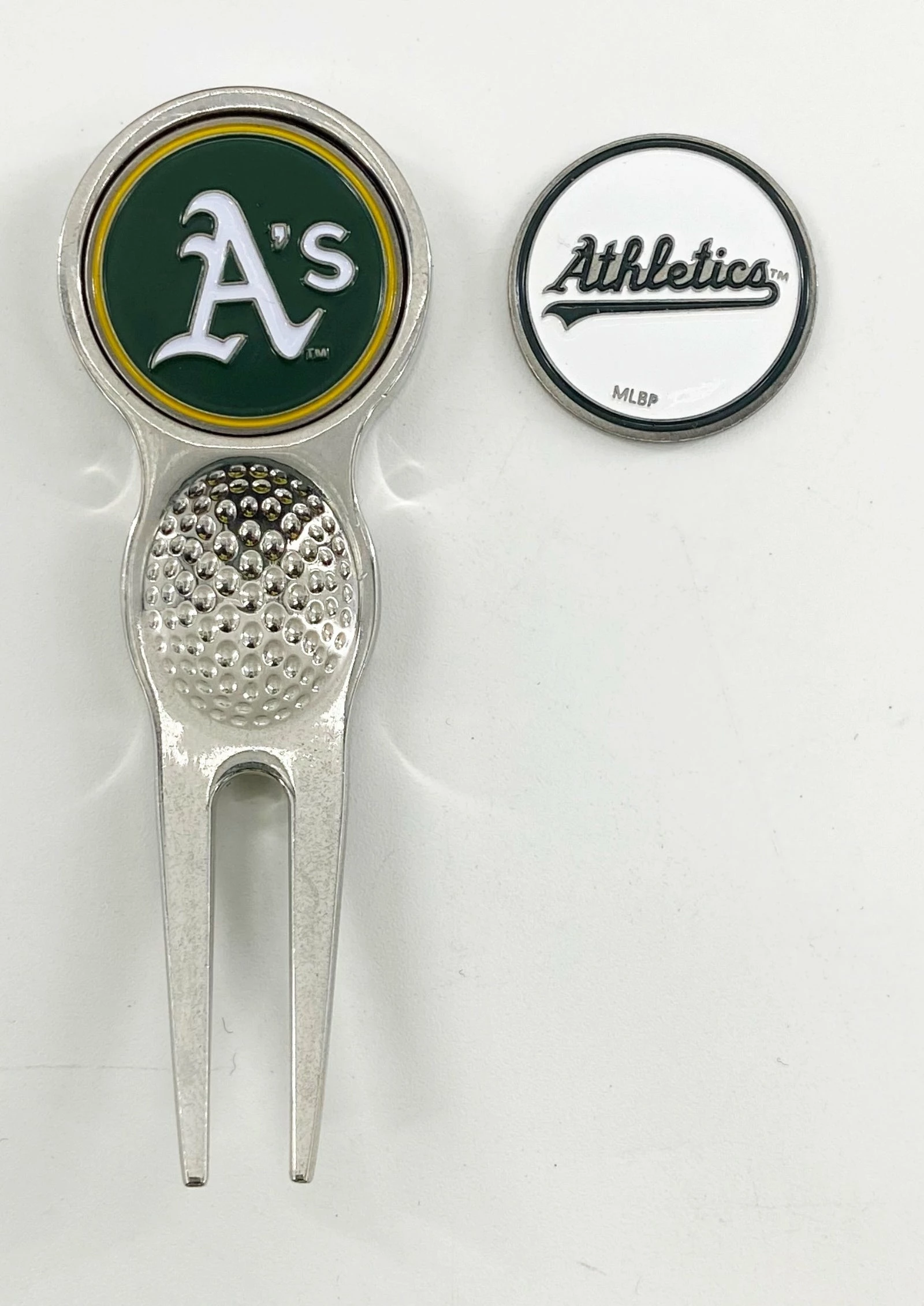 Team Golf MLB Golf Divot Repair Tool Silver W/ Ballmark PICK YOUR TEAM 5 Team Golf MLB Golf Divot Repair Tool Silver W/ Ballmark PICK YOUR TEAM - Image 3